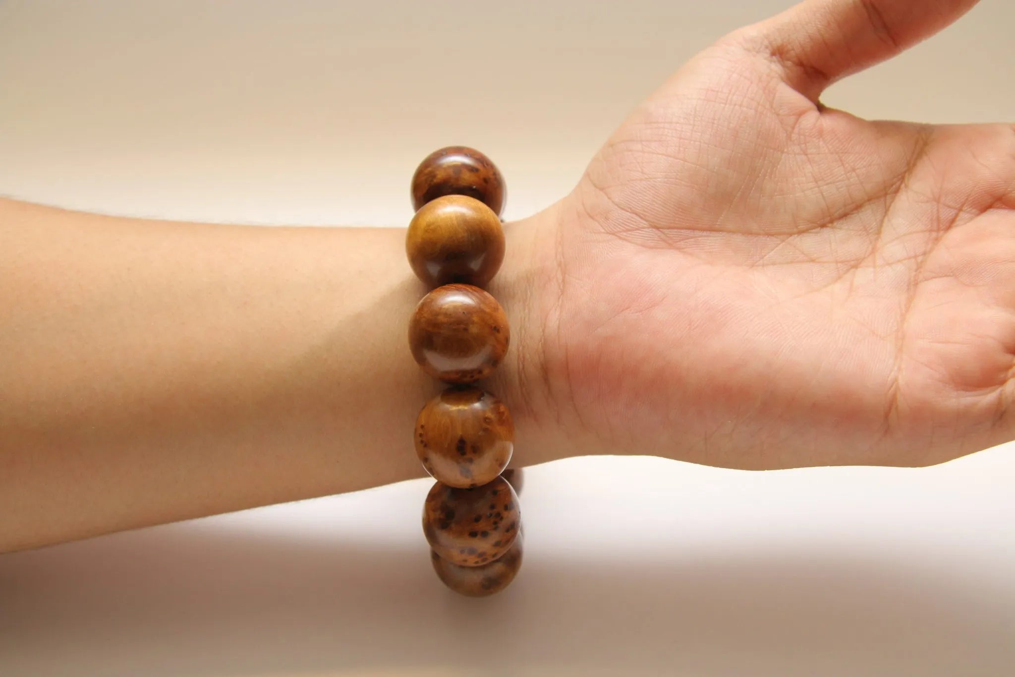 12구슬 팔찌는 무슨 뜻인가요? 착용해도 괜찮을까요?