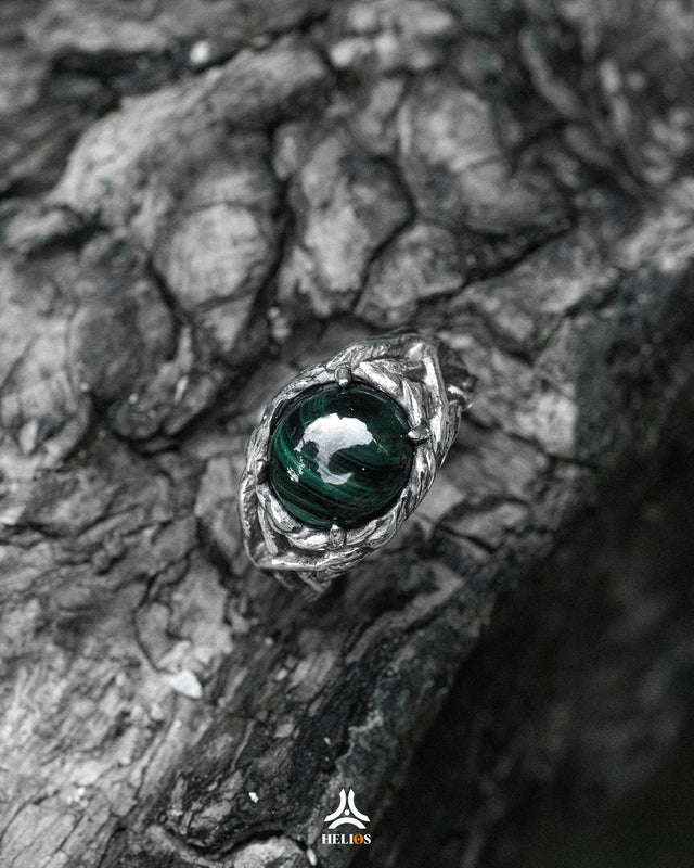 목(木)을 가진 사람들은 어느 손가락에 반지를 끼면 좋을까요? 운명에 맞는 반지를 고르는 비결