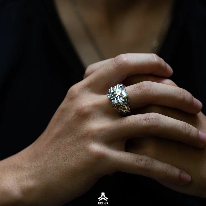 중지에 반지를 끼는 것은 무슨 뜻인가요?