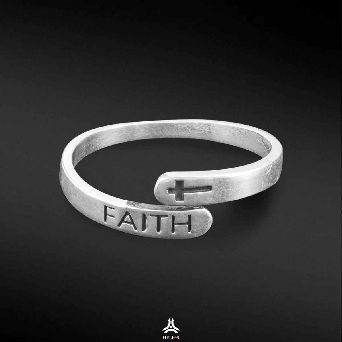 Simple but beautiful men's ring designs are sought after