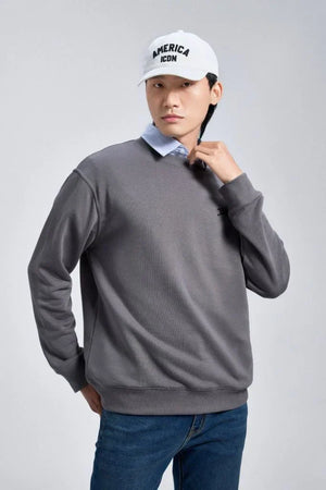 Matching clothes with men's sweaters: The secret from casual to office with