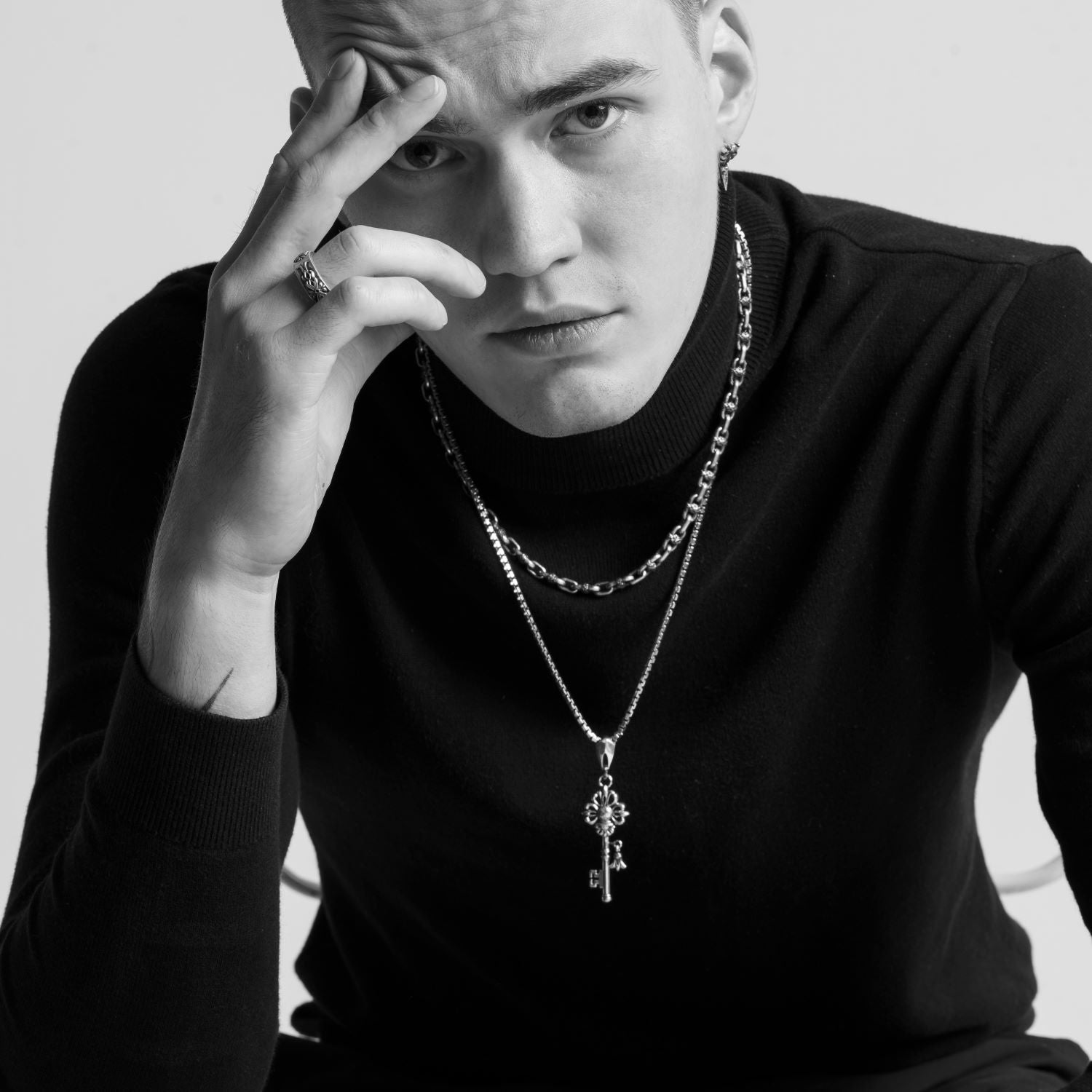 2025년 패션 트렌드를 알아보세요 - 새로운 스타일을 선도합니다