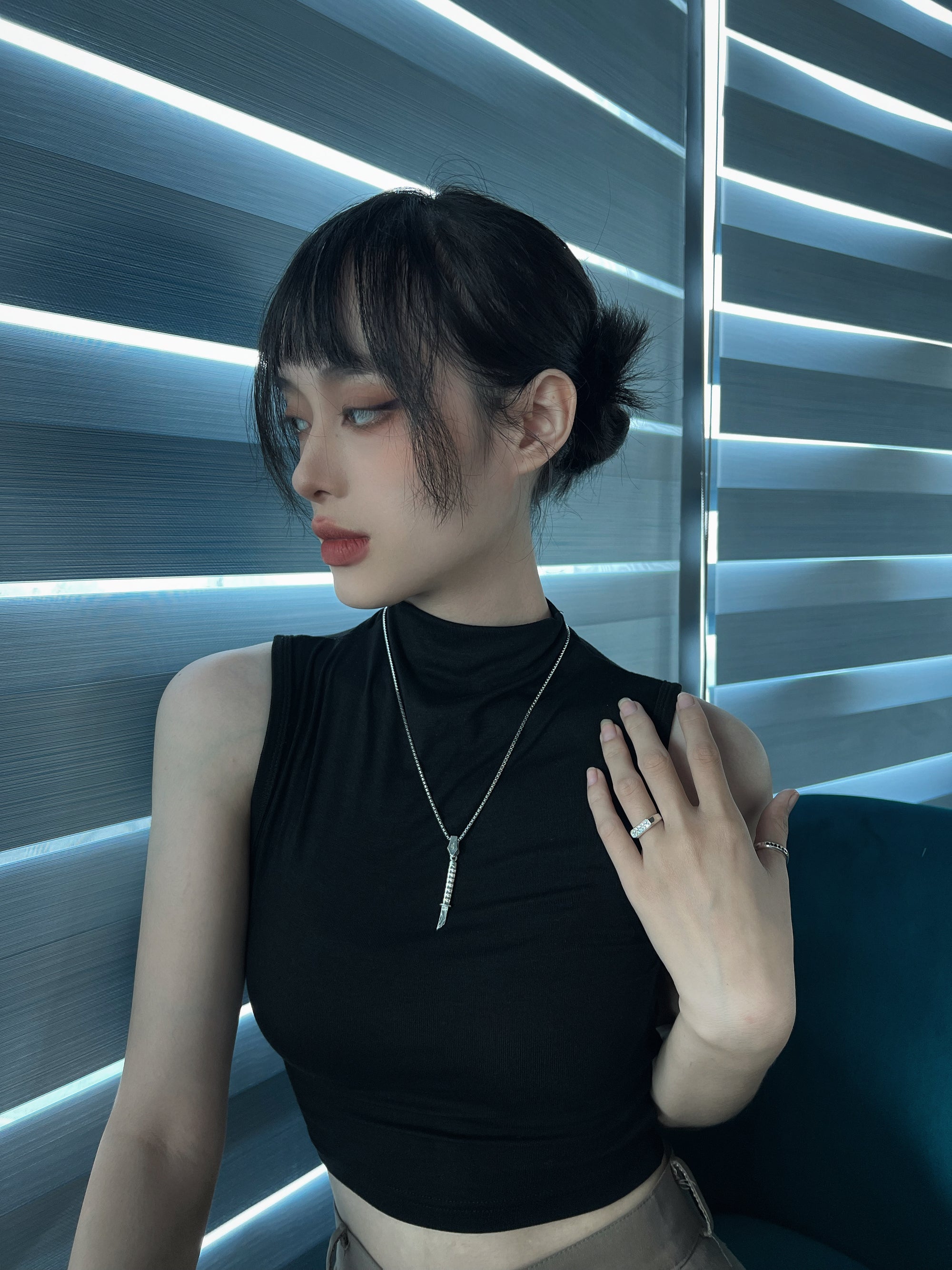 헬리오스 x 모델 푸옹 카크