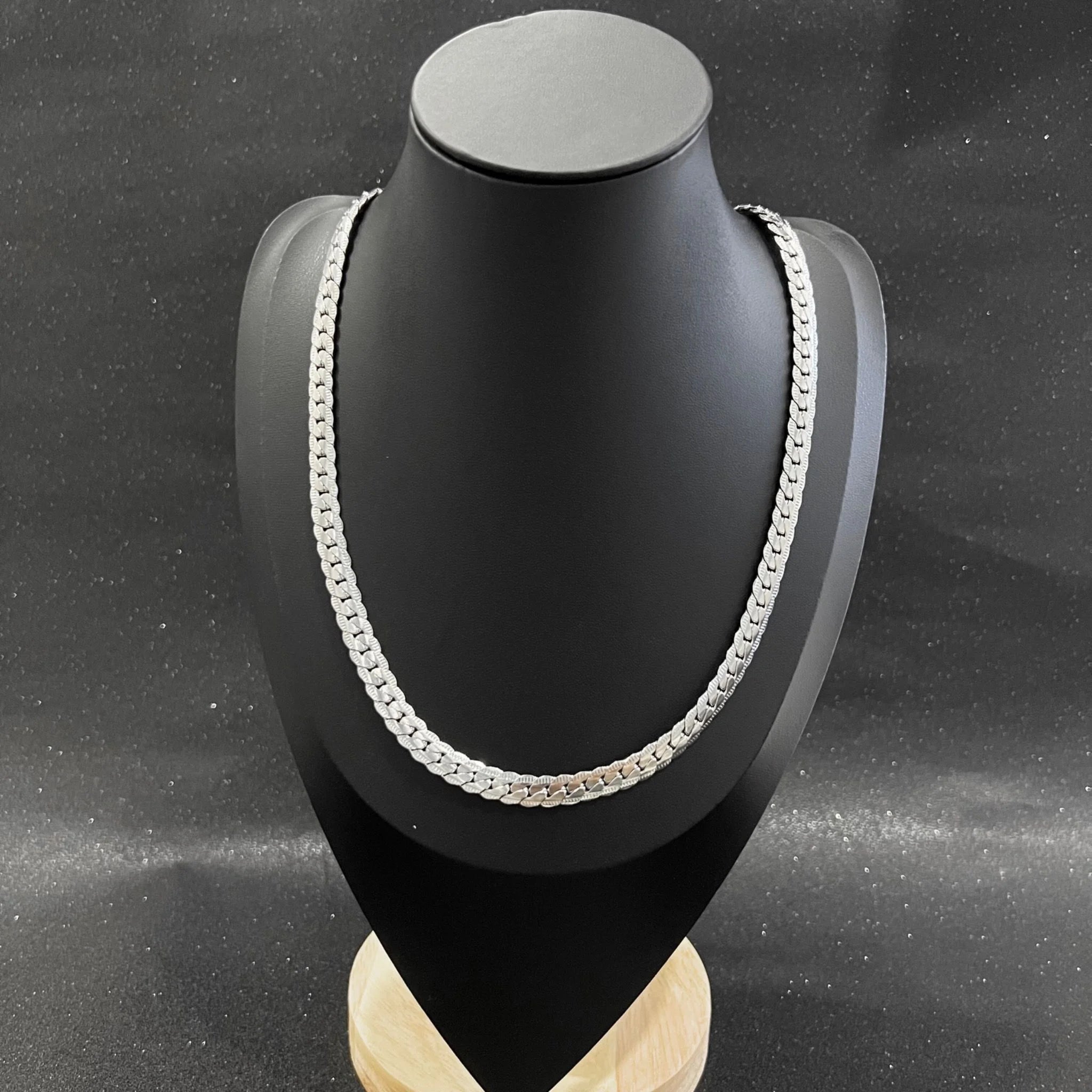 Does wearing a titanium necklace turn black?