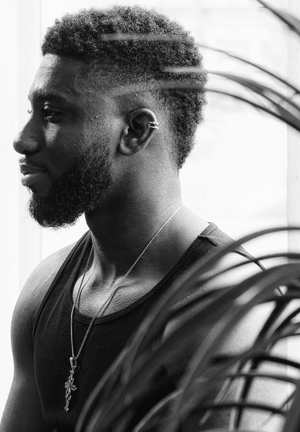 Cách phối khuyên tai phù hợp với khuôn mặt nam đẹp thời thượng