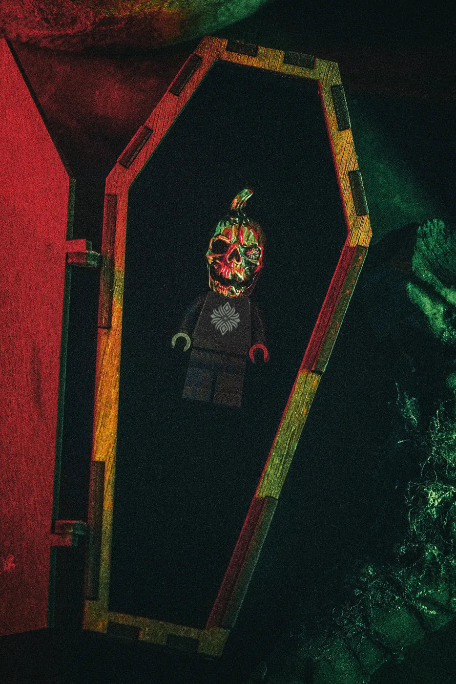 Withered Jack pendant editorial image 2